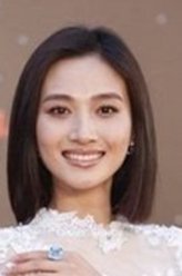 叶知秋（冯文娟饰演）