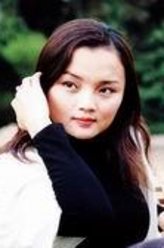 荣心巧（杨珊珊饰演）