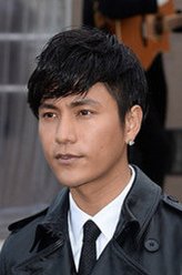 张少杰（陈坤饰演）
