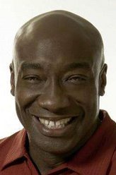 比尔（迈克·克拉克·邓肯饰演）