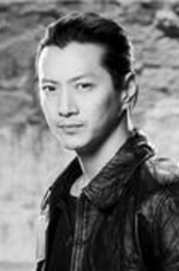 蒂莫西·克莱斯（李威尹饰演）