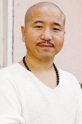 广场舞男（王小利饰演）
